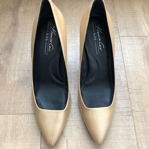 Kenneth Cole nude patent pump